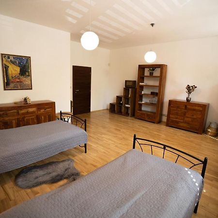 Black Field Apartment Brünn  Kültér fotó