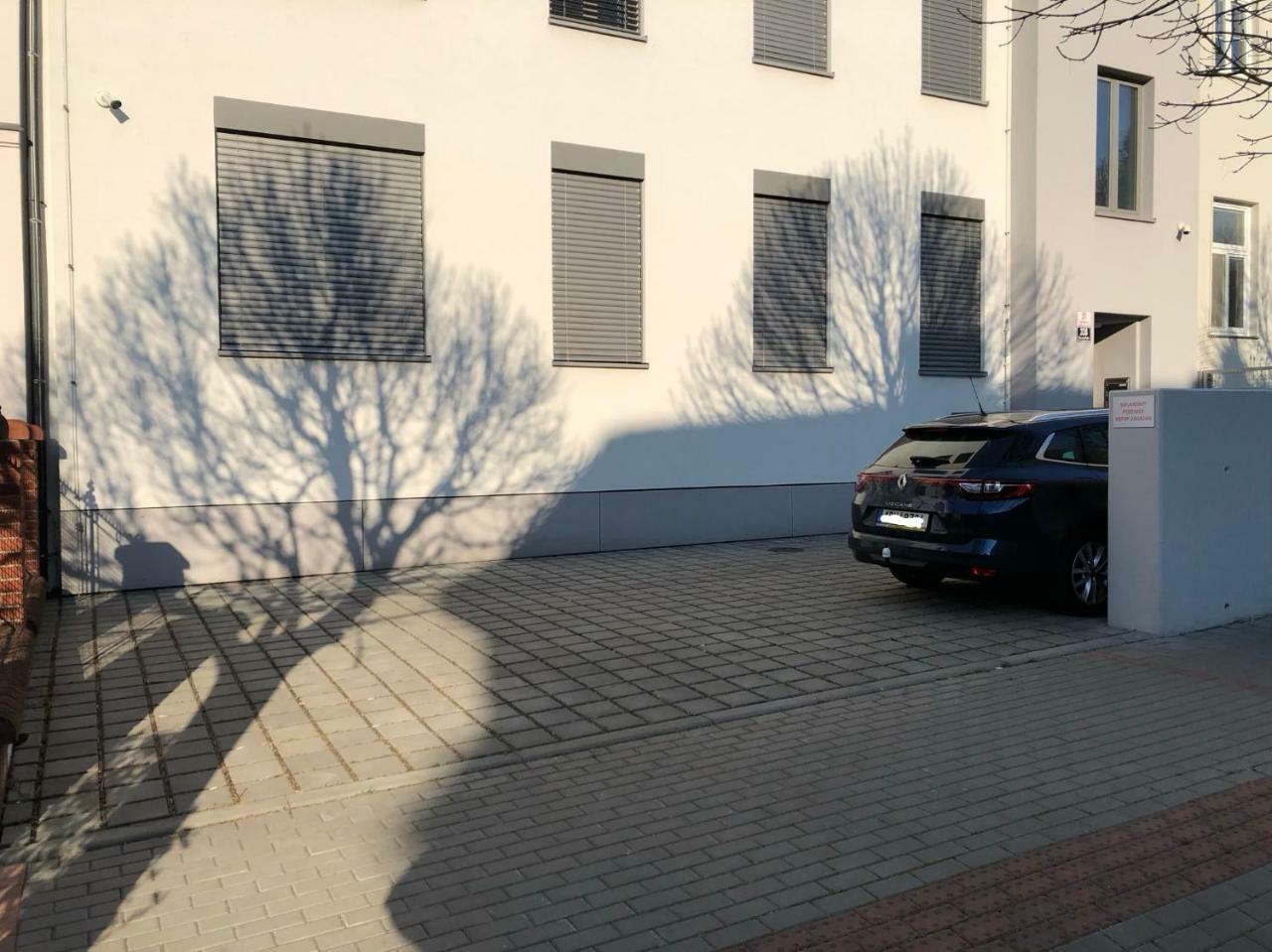 Black Field Apartment Brünn  Kültér fotó